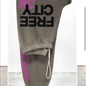 Free city sweatpants - NEW !! Not worn!!